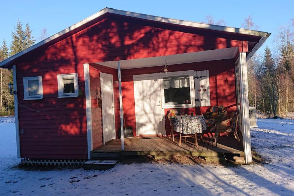 Stuga Vad Vatten Åsarp Exterior photo