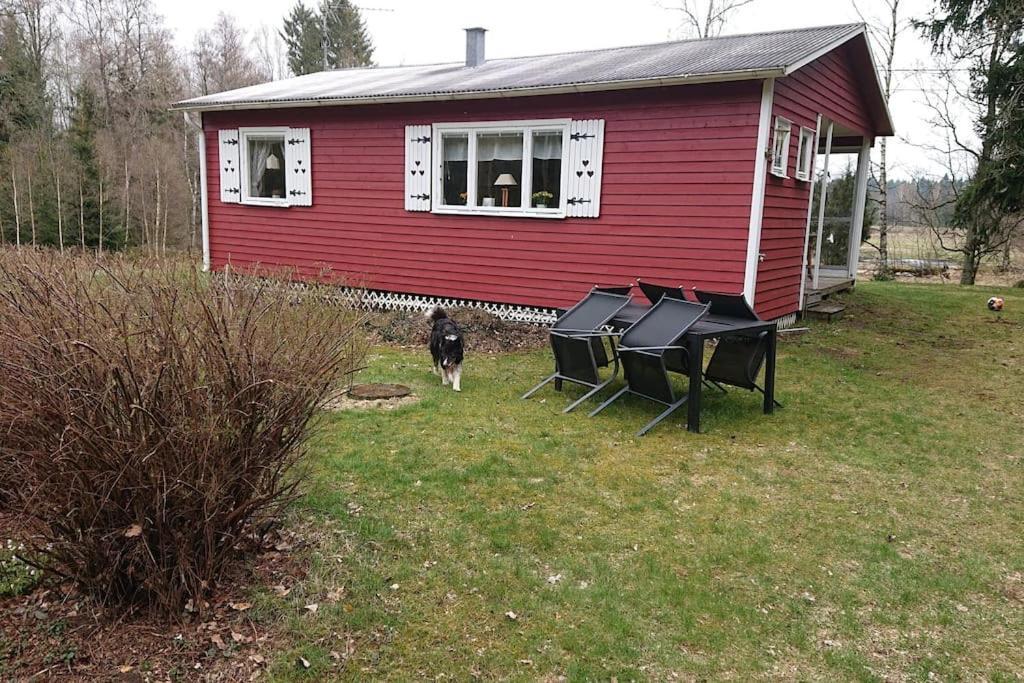 Stuga Vad Vatten Åsarp Exterior photo